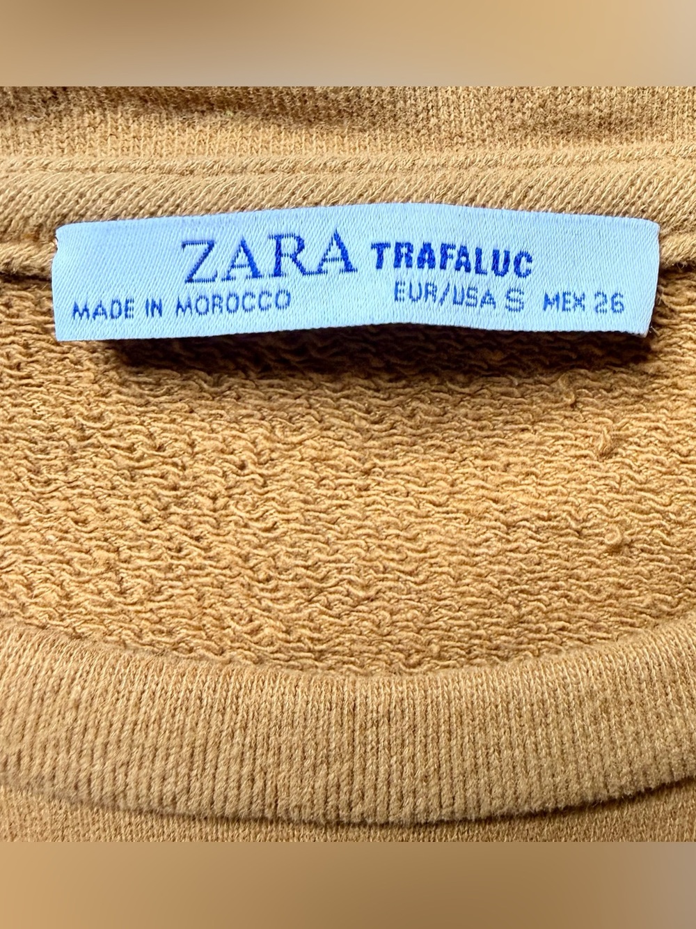 Zara Tan Cropped Sweatshirt with Buckle Belt - Picture 3 of 3
